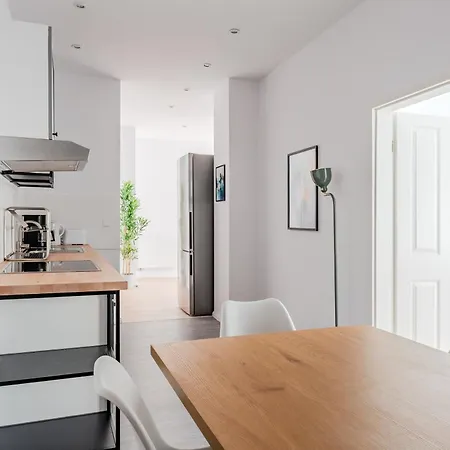 Monteur Und Geraeumige Nahe Leipzig Apartment Markranstaedt