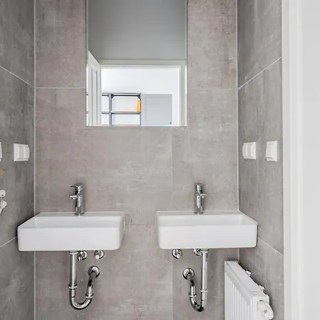 Apartment Monteur Und Geraeumige Nahe Leipzig *