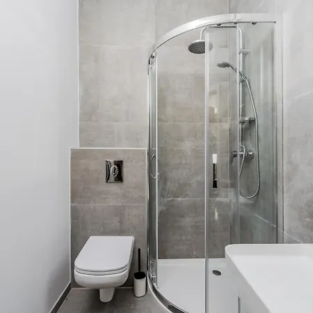 Monteur Und Geraeumige Nahe Leipzig Apartment