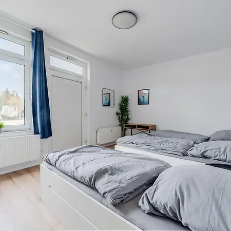 Apartment Monteur Und Geraeumige Nahe Leipzig