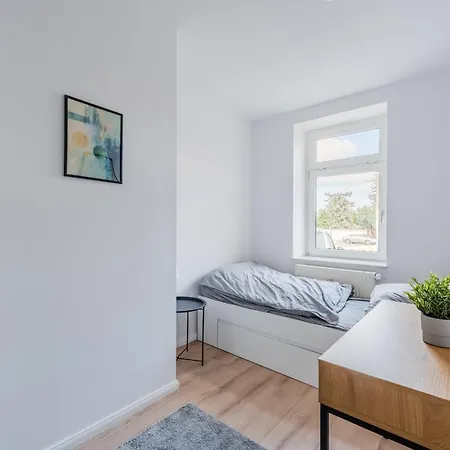 Apartament Xxl - Grosse Gruppen - 3-4 - Wifi - Naehe Leipzig Markranstädt
